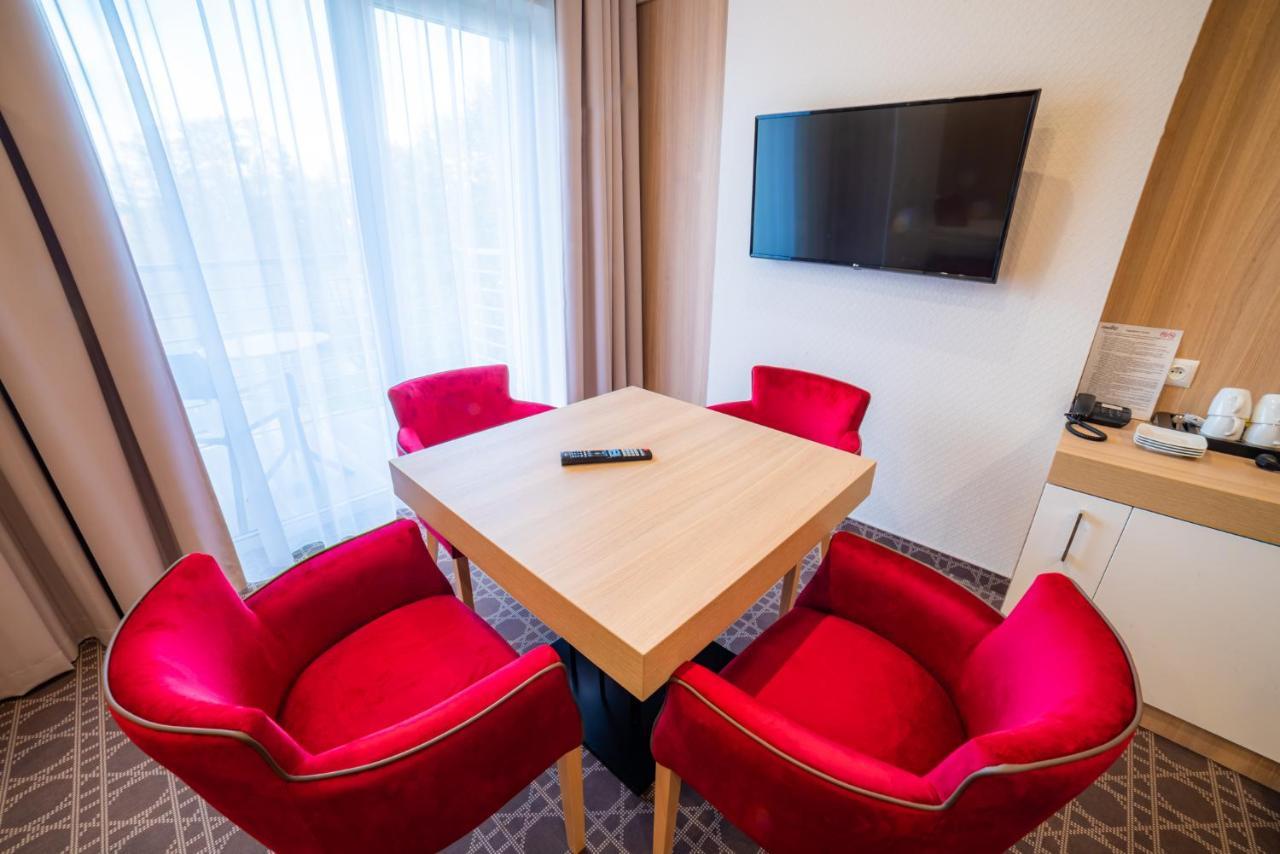 Hotel Nad Czernica Czarne  外观 照片