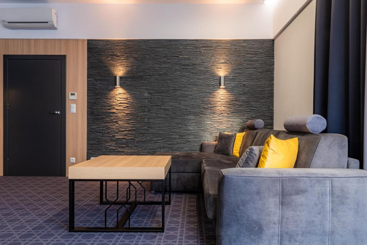 Hotel Nad Czernica Czarne  外观 照片